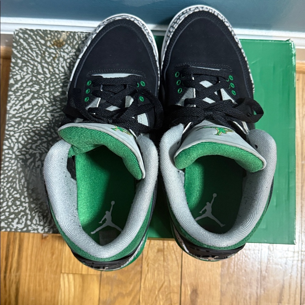 Jordan Air Jordan 3 Retro in Black, Pine Green, Silver, White - Picture 5 of 7